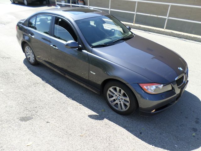 2006 BMW 3 series 2WD 4dr Heat