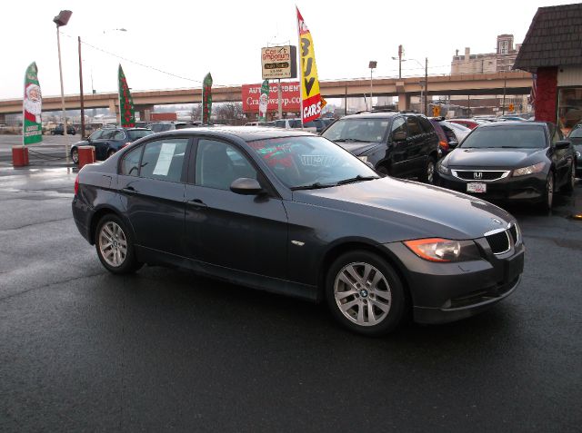 2006 BMW 3 series 2WD 4dr Heat