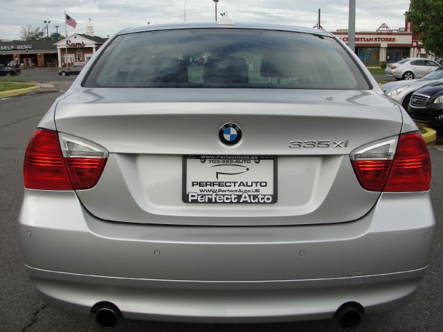 2007 BMW 3 series FWD 4dr Touring SUV