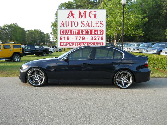 2007 BMW 3 series 4dr 2.5L Turbo W/sunroof/3rd Row AWD SUV