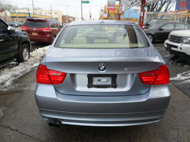 2011 BMW 3 series EXT WB W/1sb PKG