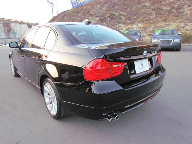 2011 BMW 3 series SE Automatic 4X4 Beutiful