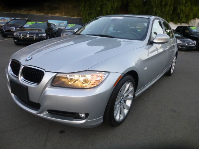 2011 BMW 3 series SE Automatic 4X4 Beutiful