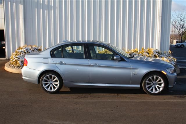 2011 BMW 3 series EXT WB W/1sb PKG