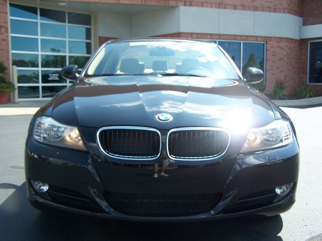 2011 BMW 3 series EXT WB W/1sb PKG