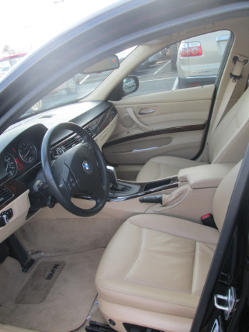 2011 BMW 3 series SE Automatic 4X4 Beutiful