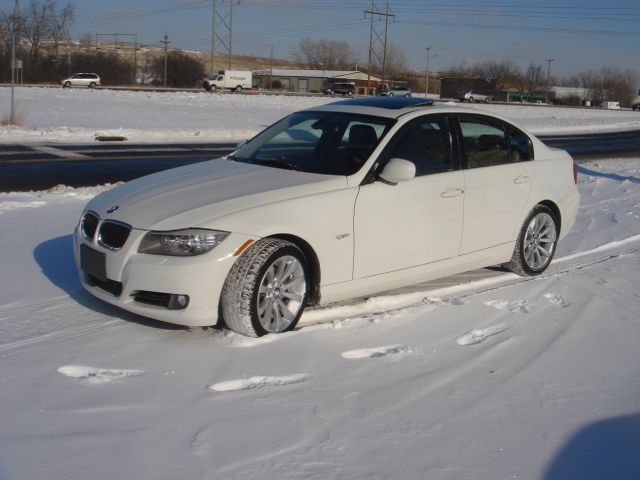 2011 BMW 3 series SE Automatic 4X4 Beutiful