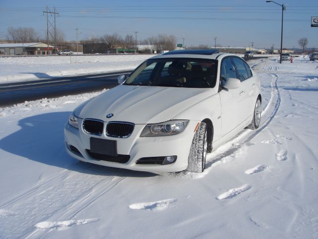 2011 BMW 3 series SE Automatic 4X4 Beutiful