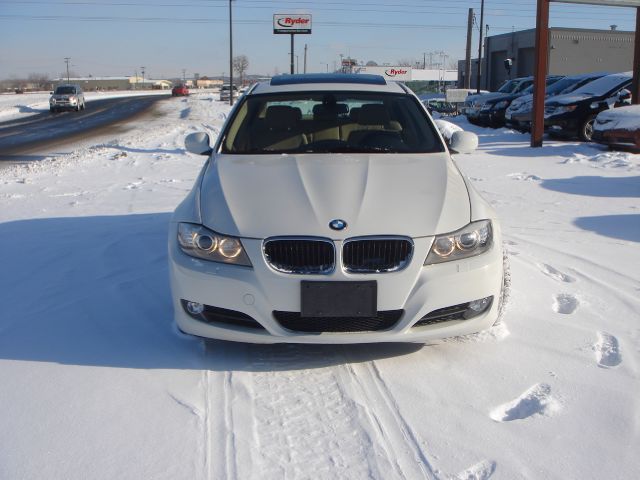 2011 BMW 3 series SE Automatic 4X4 Beutiful