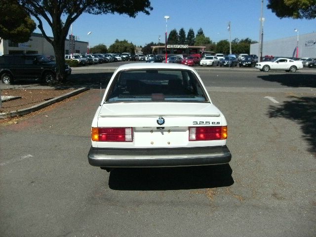 1986 BMW 3 series Extended Cab Z85