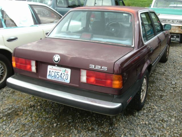 1987 BMW 3 series Ext. Cab Short Bed 2WD Manual