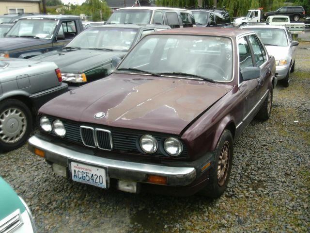 1987 BMW 3 series Ext. Cab Short Bed 2WD Manual