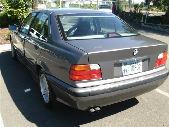 1992 BMW 3 series 2010 Acura 2.4