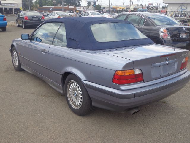 1994 BMW 3 series 2WD Crew Cab 126.0 LT W/1lt