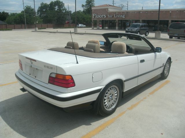 1994 BMW 3 series 2WD Crew Cab 126.0 LT W/1lt