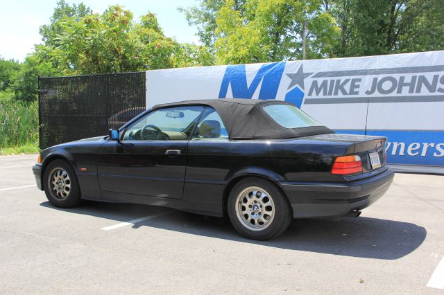 1995 BMW 3 series 2WD Crew Cab 126.0 LT W/1lt