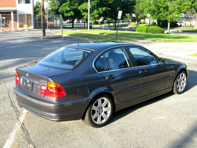 2000 BMW 3 series 4dr 1500 4WD LTZ