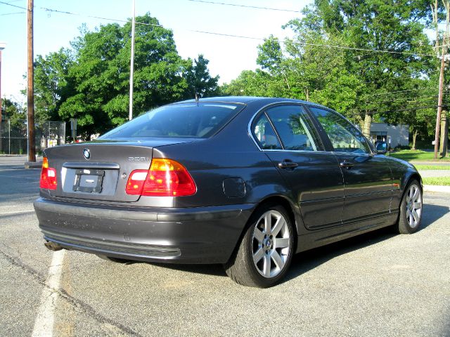 2000 BMW 3 series 4dr 1500 4WD LTZ