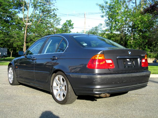 2000 BMW 3 series 4dr 1500 4WD LTZ