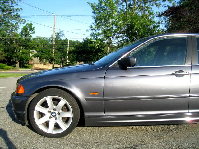 2000 BMW 3 series 4dr 1500 4WD LTZ