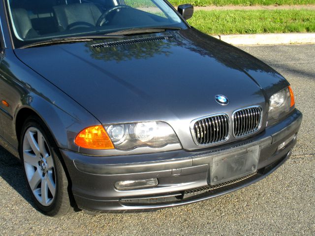 2000 BMW 3 series 4dr 1500 4WD LTZ