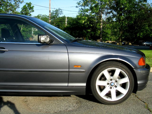 2000 BMW 3 series 4dr 1500 4WD LTZ