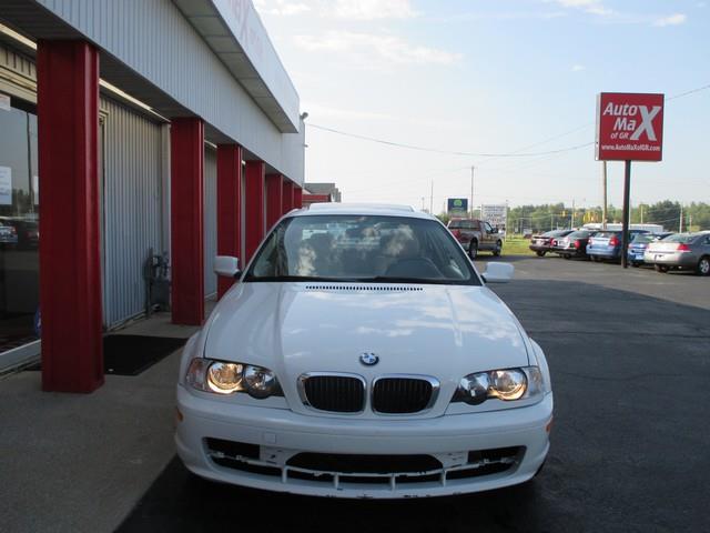 2000 BMW 3 series Base