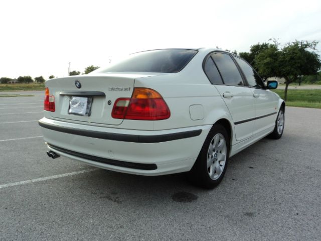 2001 BMW 3 series 323i 4dr Sdn Sedan