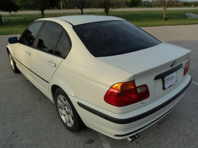 2001 BMW 3 series 323i 4dr Sdn Sedan