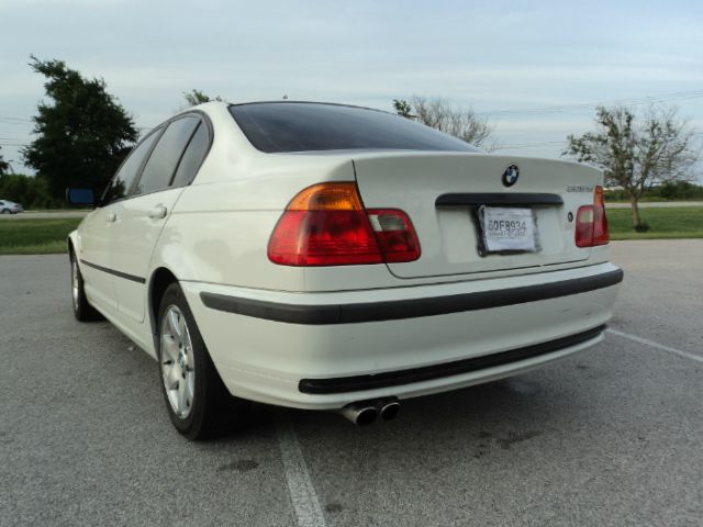 2001 BMW 3 series 323i 4dr Sdn Sedan