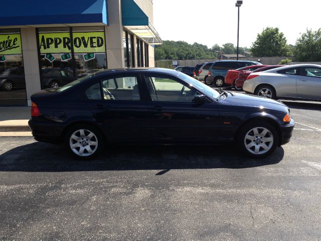 2001 BMW 3 series 323i 4dr Sdn Sedan