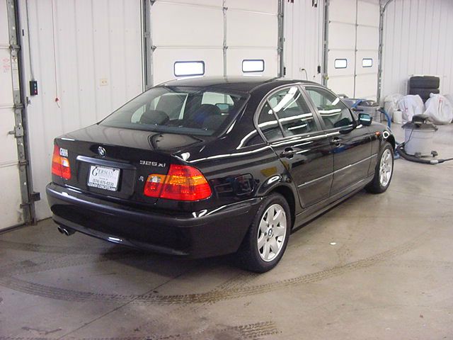 2002 BMW 3 series 2WD 4dr Heat