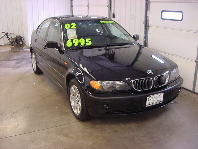 2002 BMW 3 series 2WD 4dr Heat