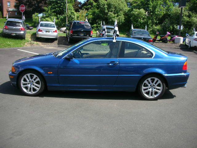 2002 BMW 3 series Lariat 4x4 (gladbrook)