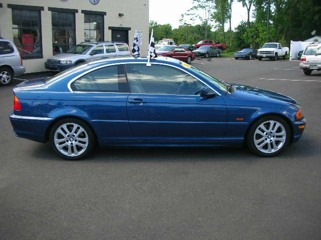 2002 BMW 3 series Lariat 4x4 (gladbrook)