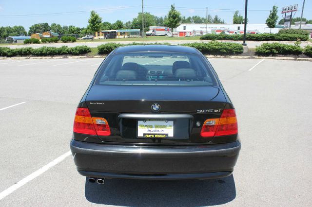 2002 BMW 3 series 2WD 4dr Heat