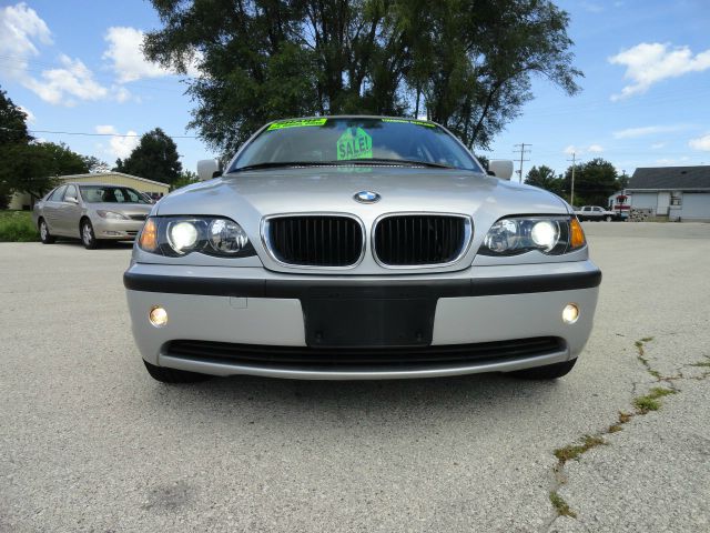 2002 BMW 3 series 2WD 4dr Heat