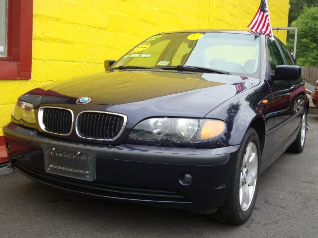 2002 BMW 3 series 2WD 4dr Heat