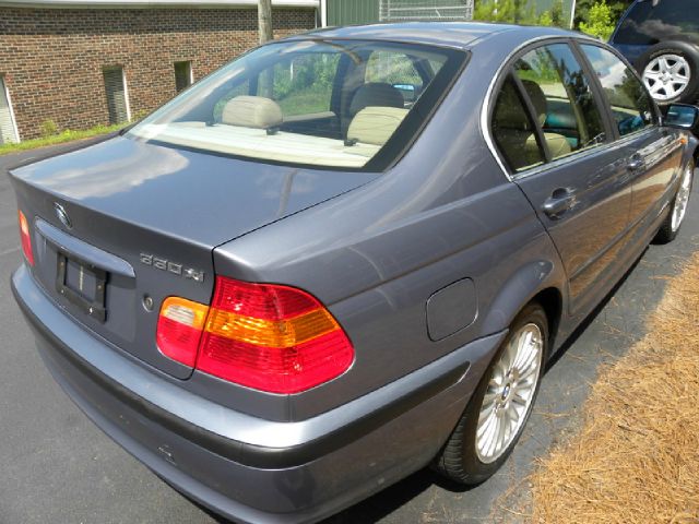 2002 BMW 3 series 4WD 4dr Heat