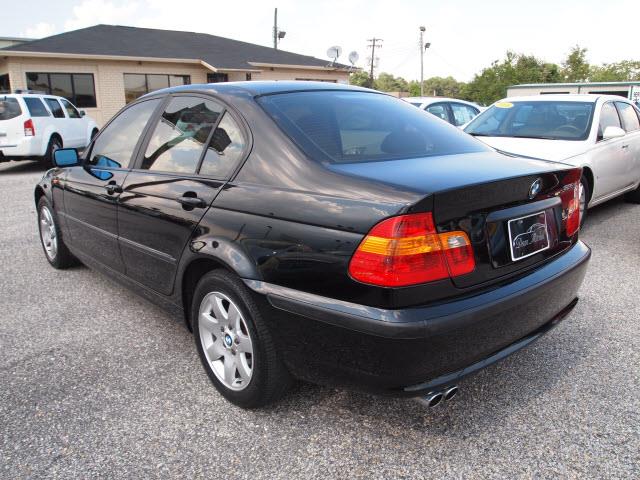 2002 BMW 3 series 323i 4dr Sdn Sedan