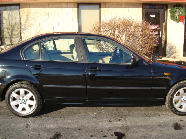 2002 BMW 3 series 323i 4dr Sdn Sedan