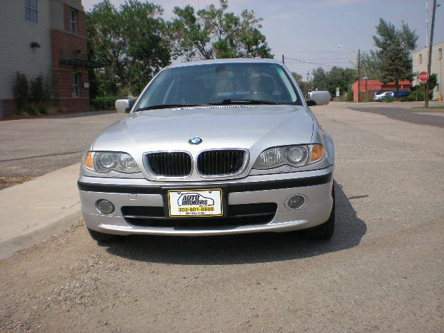 2002 BMW 3 series 4WD 4dr Heat