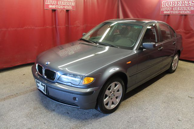 2002 BMW 3 series 2WD 4dr Heat