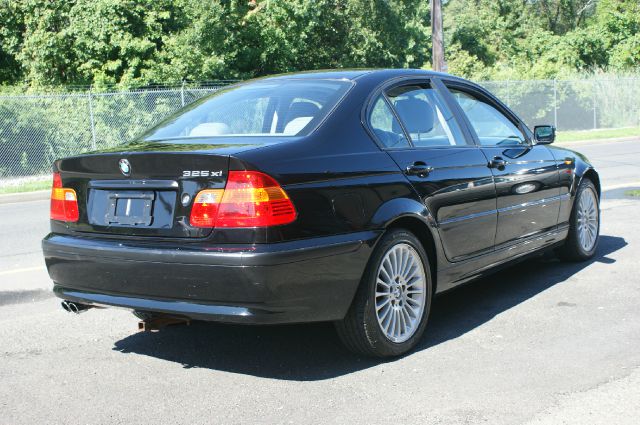 2002 BMW 3 series 2WD 4dr Heat