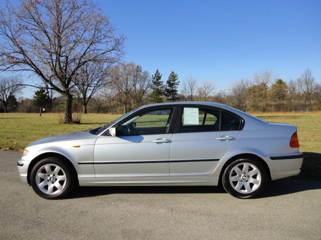 2002 BMW 3 series 2WD 4dr Heat