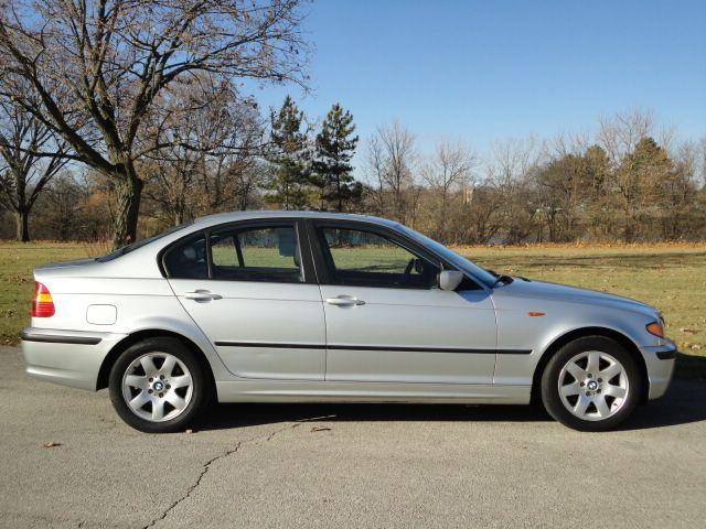 2002 BMW 3 series 2WD 4dr Heat