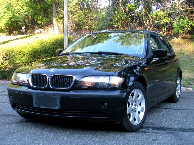 2002 BMW 3 series 2WD 4dr Heat