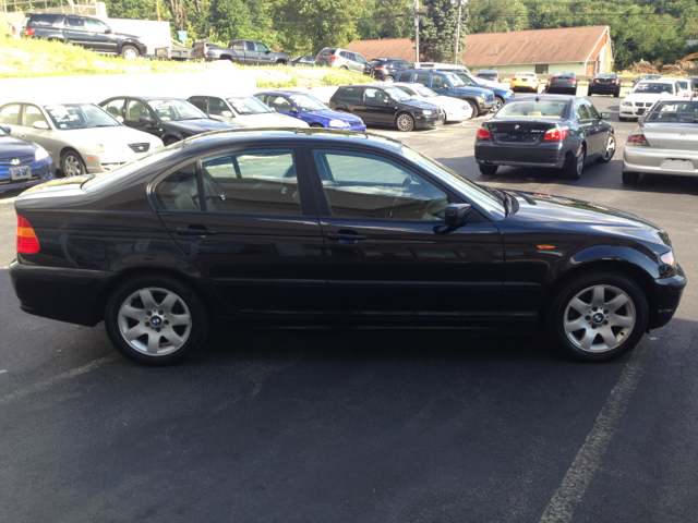 2002 BMW 3 series 323i 4dr Sdn Sedan