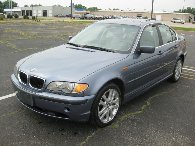 2002 BMW 3 series 4WD 4dr Heat