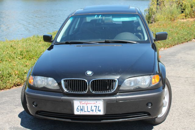 2002 BMW 3 series 2WD 4dr Heat